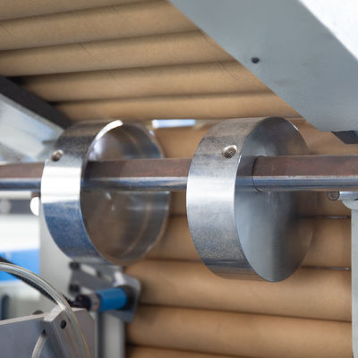 0.009-0.025mm Spessore del materiale Fogli di alluminio Rivolgimento macchina per prestazioni stabili