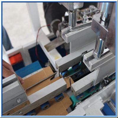 Macchina di incollaggio per cartoni automatici per la produzione di cartoni per la ripiegazione di cartoni di carta di alluminio