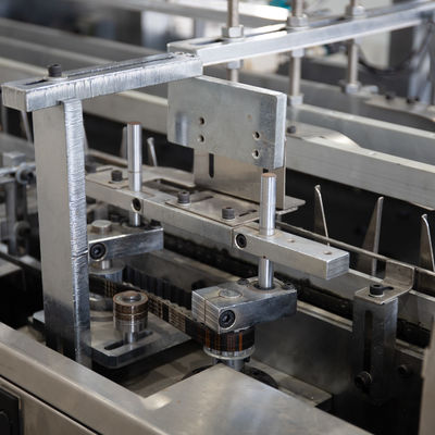 Macchina per la cartonatura completamente automatica per rotoli di fogli di alluminio Materiale di imballaggio in legno