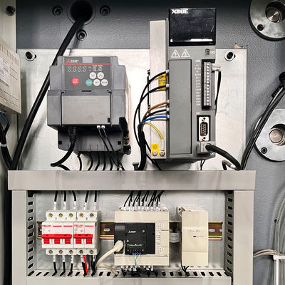 Cibo facile da usare 4 fusioni Rivilatore di carta da forno completamente automatico Rivilatore di carta di alluminio