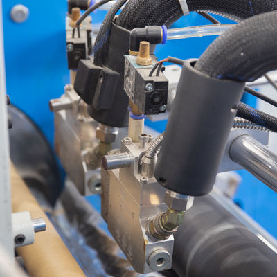 0.009-0.025 mm Spessore del materiale Macchina di riavvolgimento a taglio di foglio di alluminio azionata elettricamente