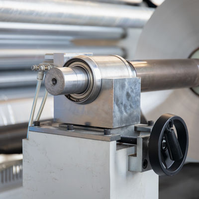 1650mm Macchina di taglio di carta a ripiegamento di foglio di alluminio controllata al computer